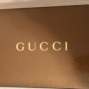 Gucci Betty leather pumps.